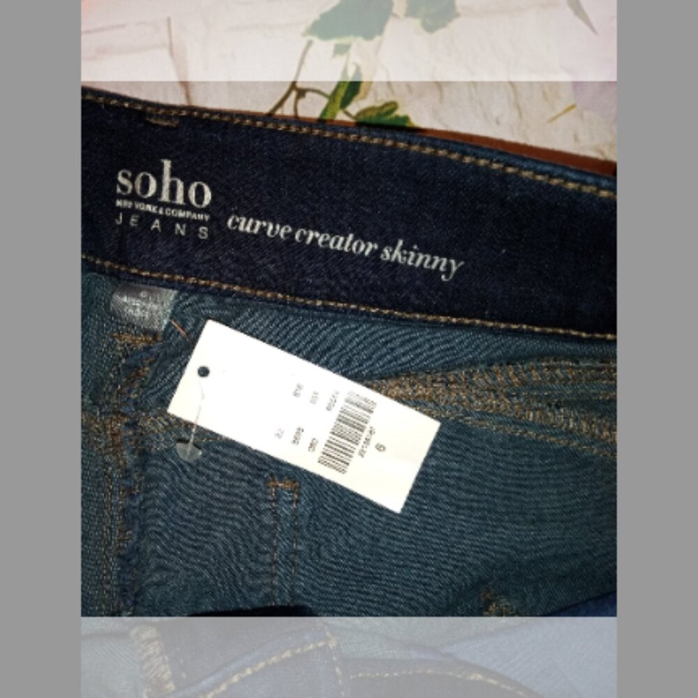 New York & Company Soho Skinny  Curve Creator Jeans - Picture 3 of 7